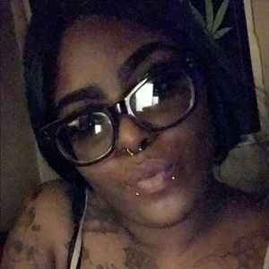 Meet your Posher, Latisha